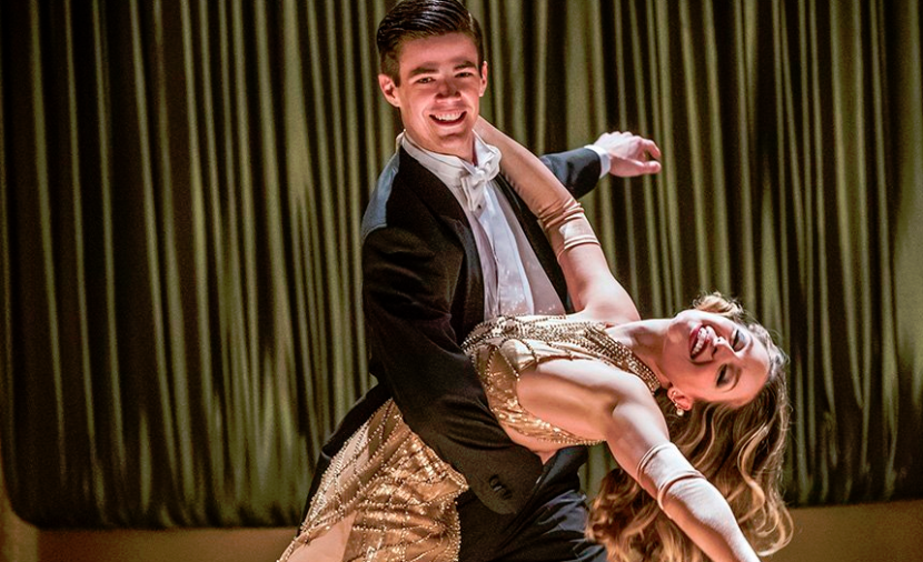 Barry Allen (The Flash) e Kara Zor-el(SuperGirl) Presos em Sonho do Music Meister Dançando e Cantando Durante Crossover Dueto