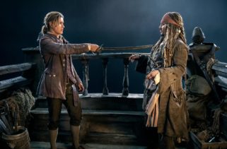 piratas do caribe vinganca de salazar brenton thwaites johnny deep